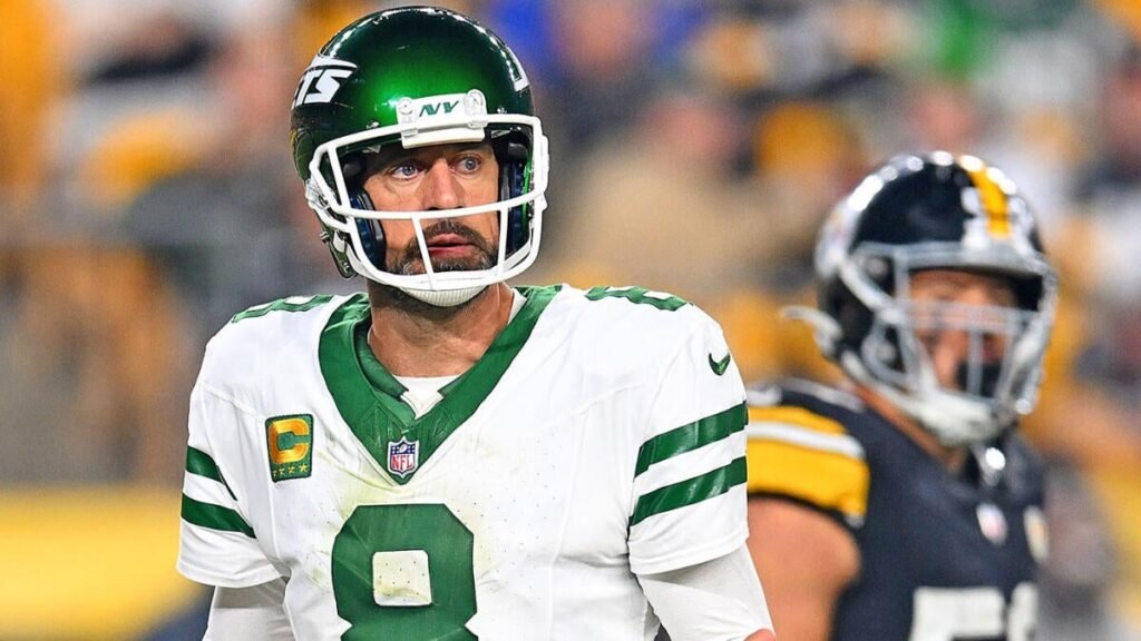 Aaron Rodgers has not affirmatively told the Steelers that he is signing with them, per report