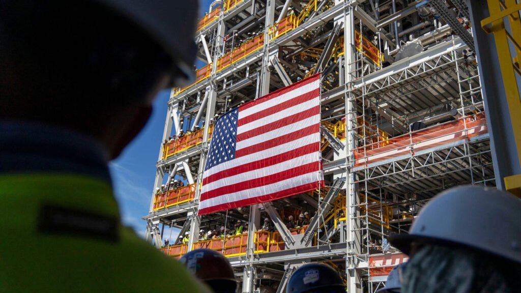 America won’t be able to bully the world into buying more gas A large US flag hangs on a liquefied natural gas export facility in Port Sulphur, Louisiana, US.
