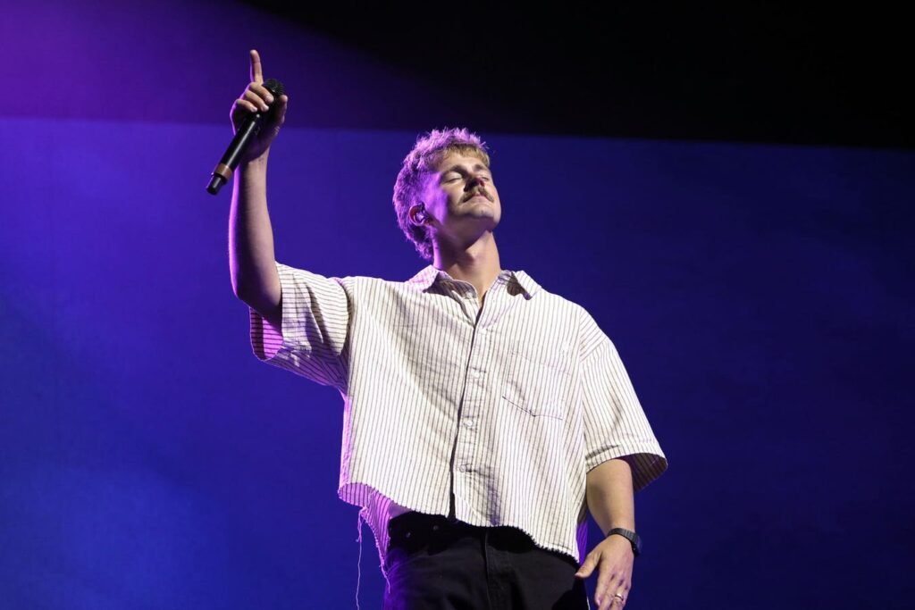 Forrest Frank Replaces Himself At No. 1