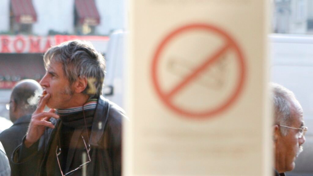 France-smoking ban-cigarettes-public spaces : NPR France-smoking ban-cigarettes-public spaces : NPR