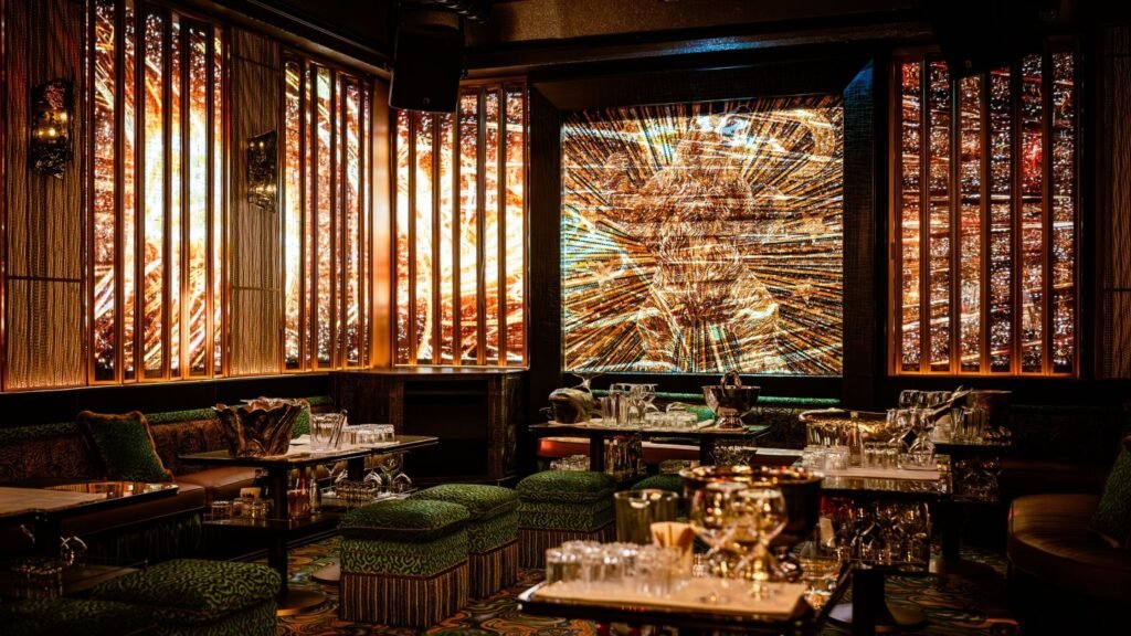 Long Layover? Plan a Paris Pitstop