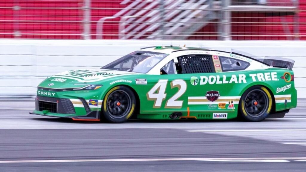 2025 NASCAR Viva Mexico 250 odds, picks, prop bets: Expert who nailed 17 winners loving double-digit longshot