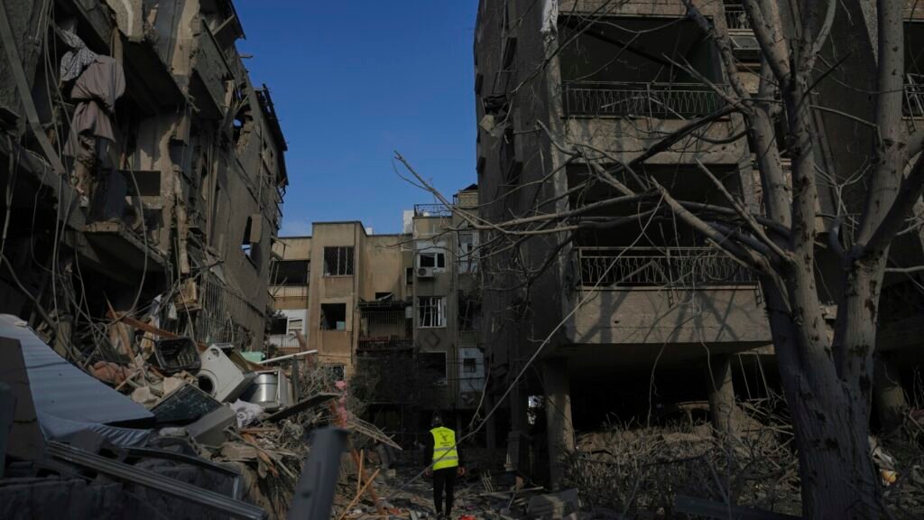 9 Iranian nuclear scientists killed in strikes on Iran : NPR