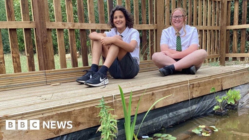 Dedham Primary School pupils celebrate 200th anniversary Dedham Primary School pupils celebrate 200th anniversary