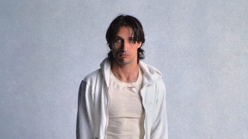 ERL Pre-Fall 2025 Collection | Vogue