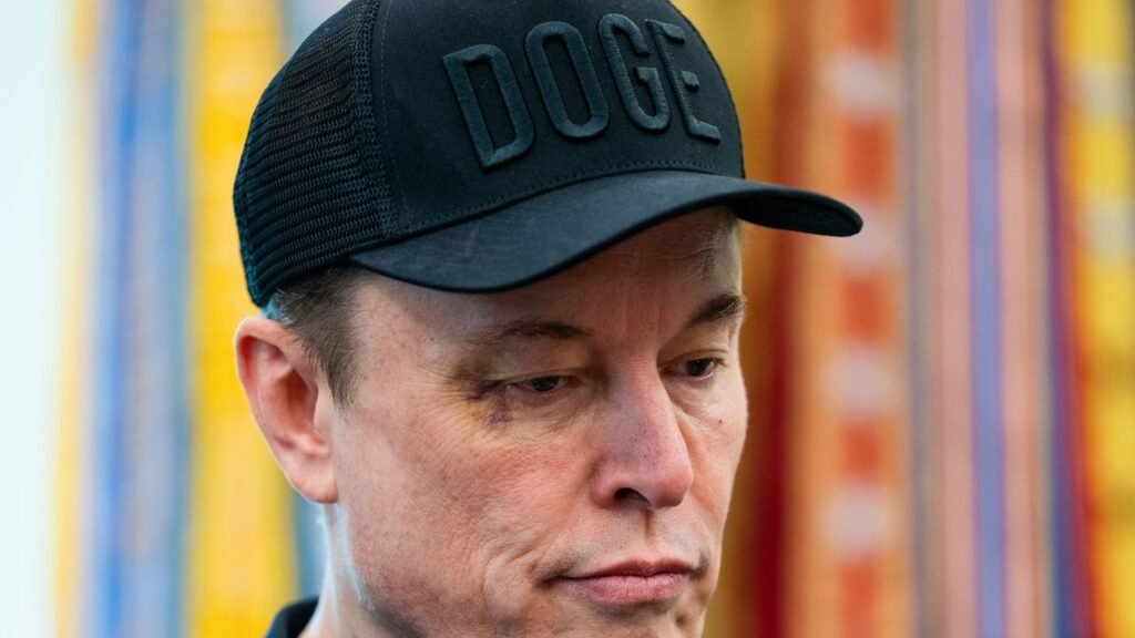 Elon Musk Follows Bombshell Drug Use Report With Black-Eyed Oval Office Press Conference