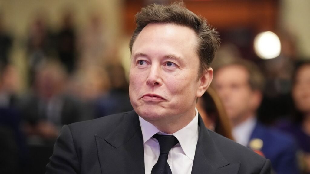 Elon Musk’s Dad Blames Social Media Meltdown on Adult Son Being Tired, Cranky