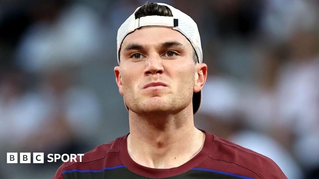 Alexander Bublik and Jack Draper shake hands in Adelaide in 2024