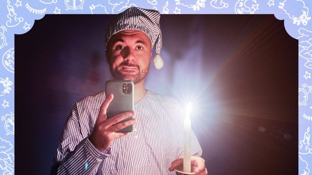 I Went to Bed Dressed Like Ebenezer Scrooge for a Week. Here’s What It Did for My Sleep