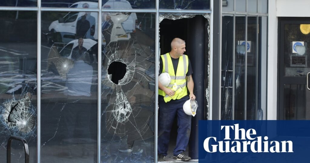 Michelle O’Neill accuses DUP minister of inflaming racial tensions on social media | Northern Ireland Michelle O’Neill accuses DUP minister of inflaming racial tensions on social media | Northern Ireland