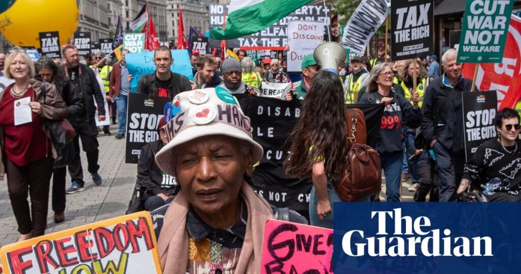 Starmer offers ‘massive concessions’ on welfare bill to Labour rebels | Labour