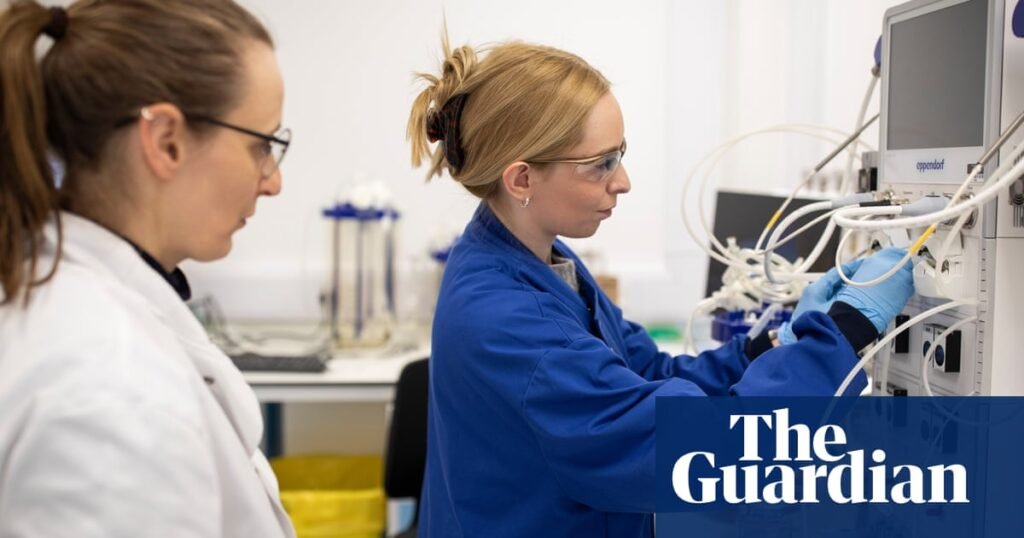 ‘Transformative’: the UK lab working on a way to halt genetic type of dementia | Dementia ‘Transformative’: the UK lab working on a way to halt genetic type of dementia | Dementia