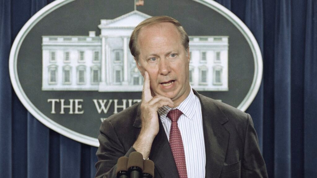 David Gergen, adviser to 4 presidents, dies at 83 : NPR