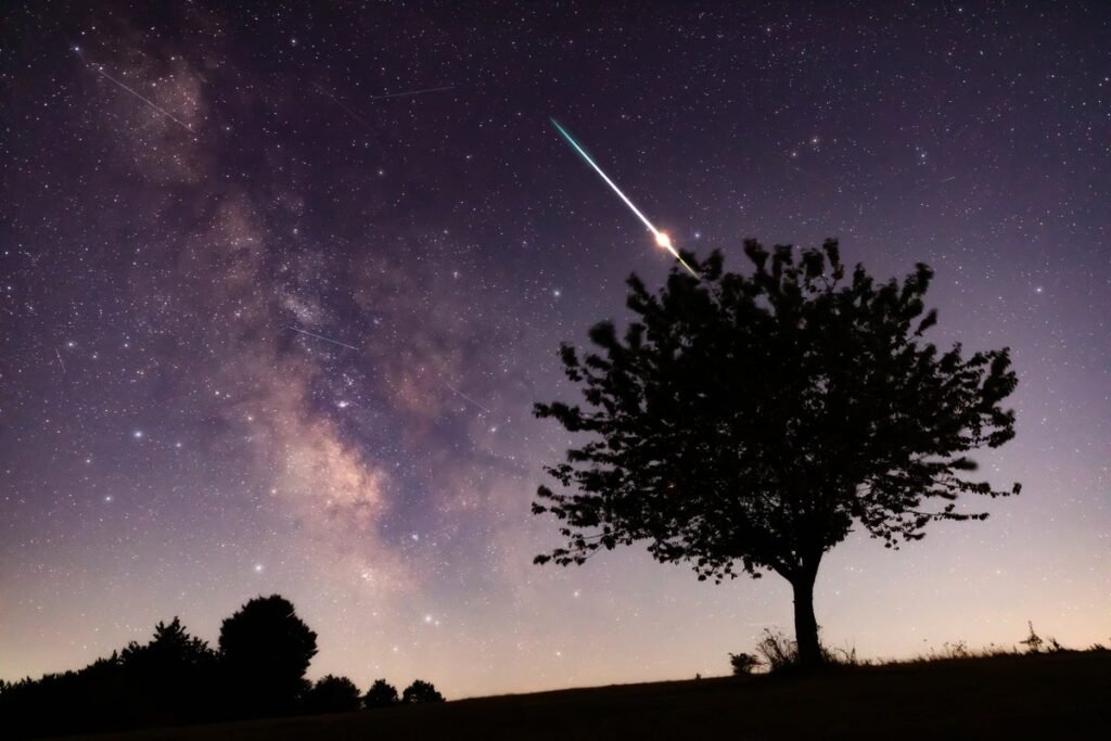 Interstellar Meteors Hit Earth All the Time but Still Elude Astronomers