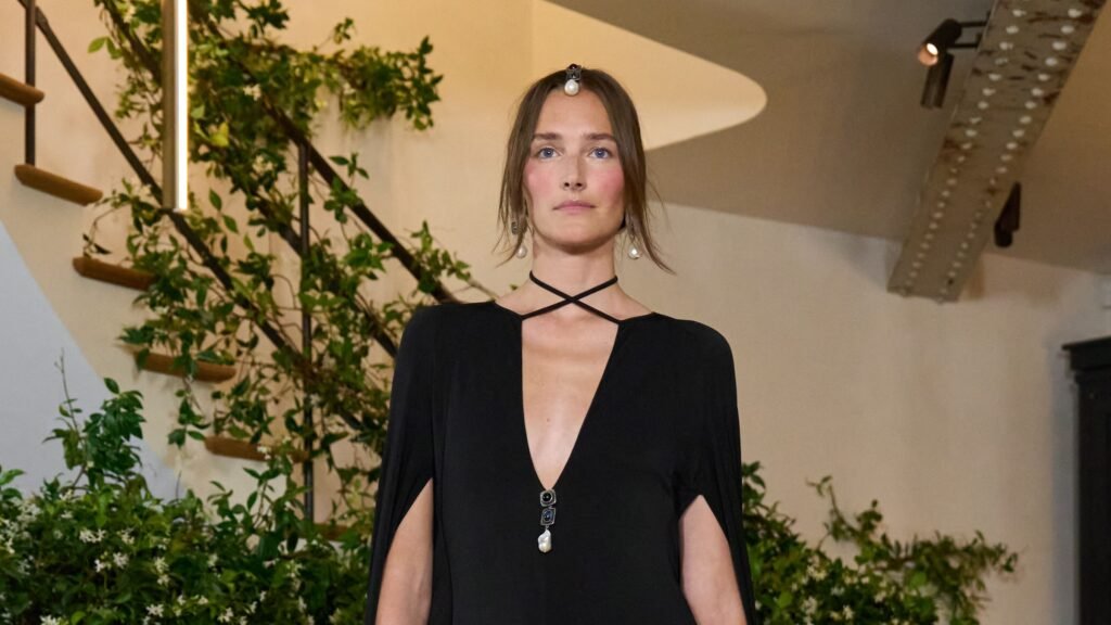 Julie de Libran Fall 2025 Couture Collection Julie de Libran Fall 2025 Couture Collection