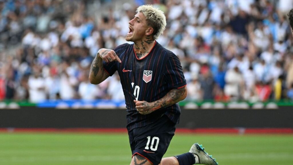 Luna eclipse: No stars, no problem as USMNT finds new focal point