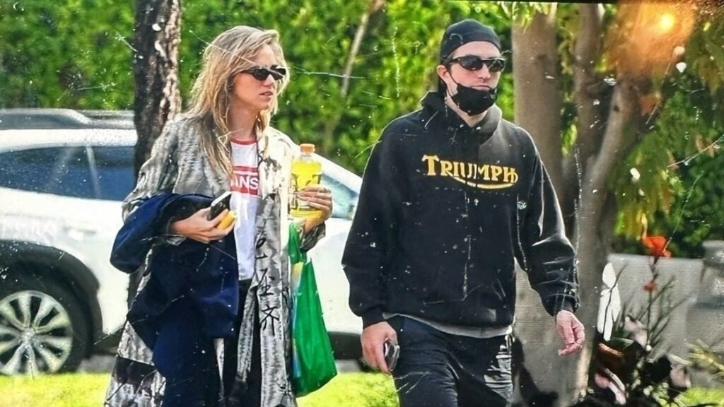 Robert Pattinson Is a Motopapi