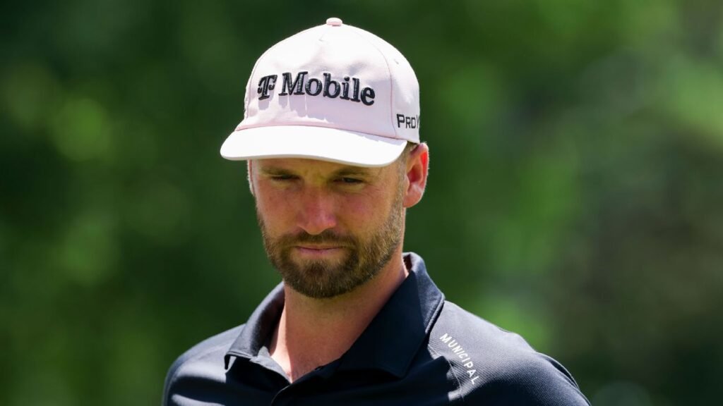 Sources - Oakmont shuts out Wyndham Clark for damaging locker