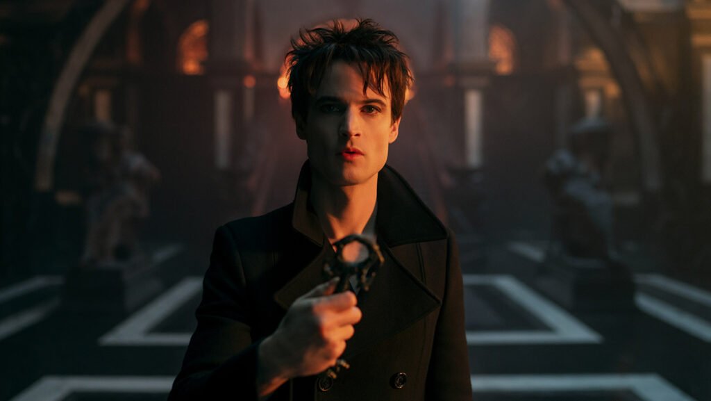 Tom Sturridge as Dream in episode 202 of The Sandman.