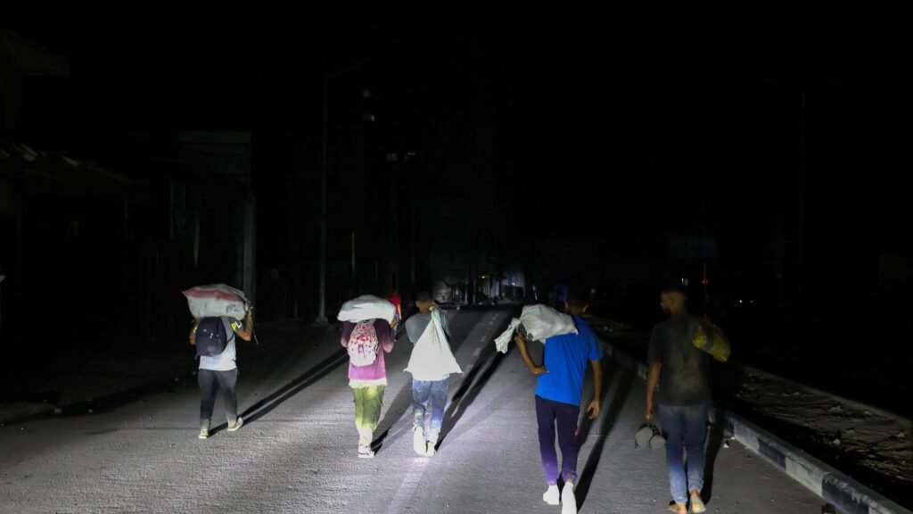 The perilous journey for Palestinians to get food in Gaza : NPR