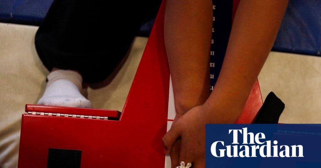 Trump signs executive order to bring back presidential fitness test in schools | Donald Trump Trump signs executive order to bring back presidential fitness test in schools | Donald Trump