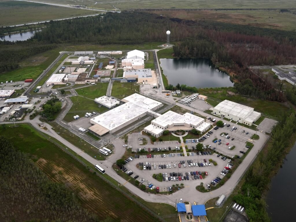 ‘Less than human’: Report details Trump immigration detention centre abuses | Donald Trump News