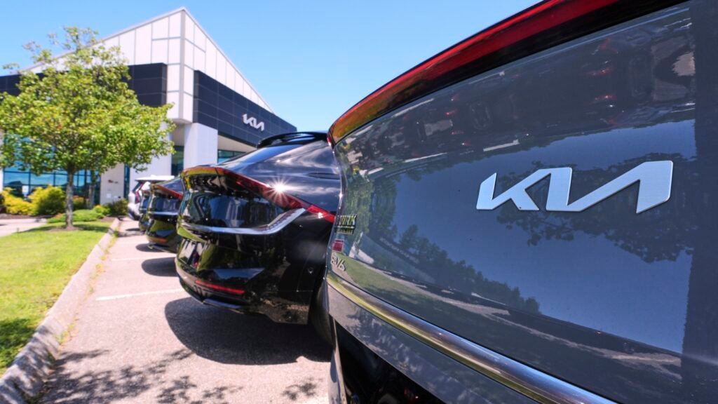 IRS makes it a little easier to get the EV tax credit before it ends : NPR IRS makes it a little easier to get the EV tax credit before it ends : NPR