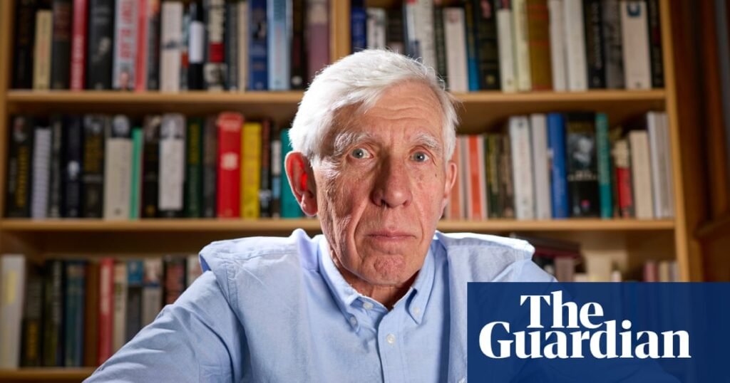 Jack Straw urges Labour not to panic about threat of Nigel Farage | Labour