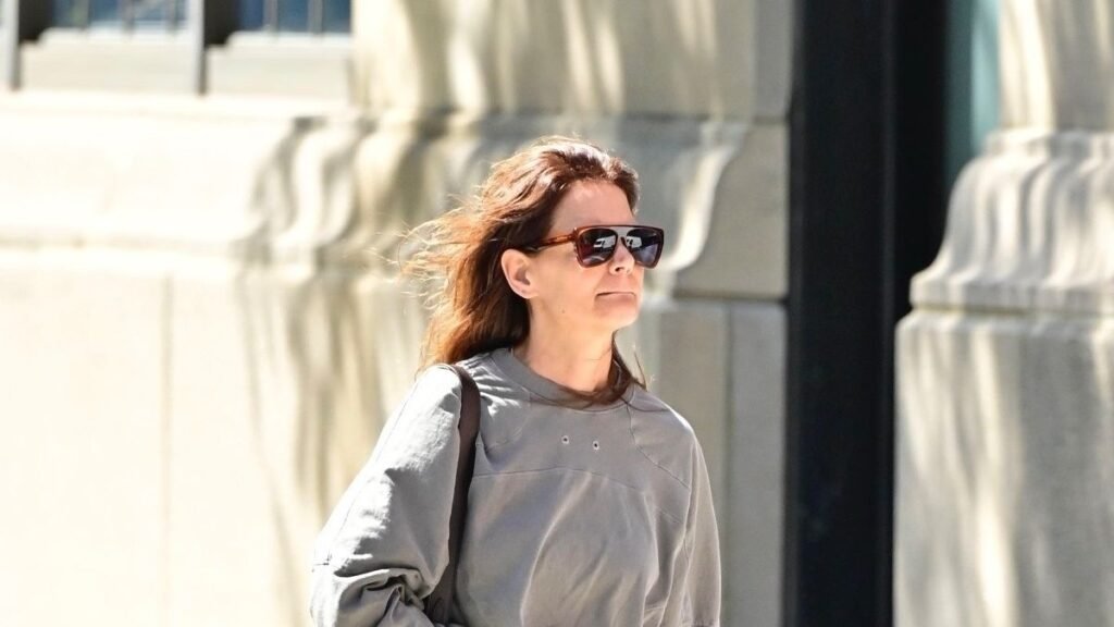 Katie Holmes Has Found Her New It-Bag for Fall