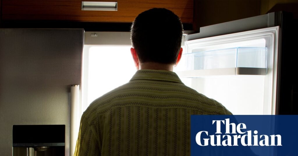 Milk, carbohydrates or a late-night pudding: what’s the secret to eating for a good night’s sleep? | Sleep