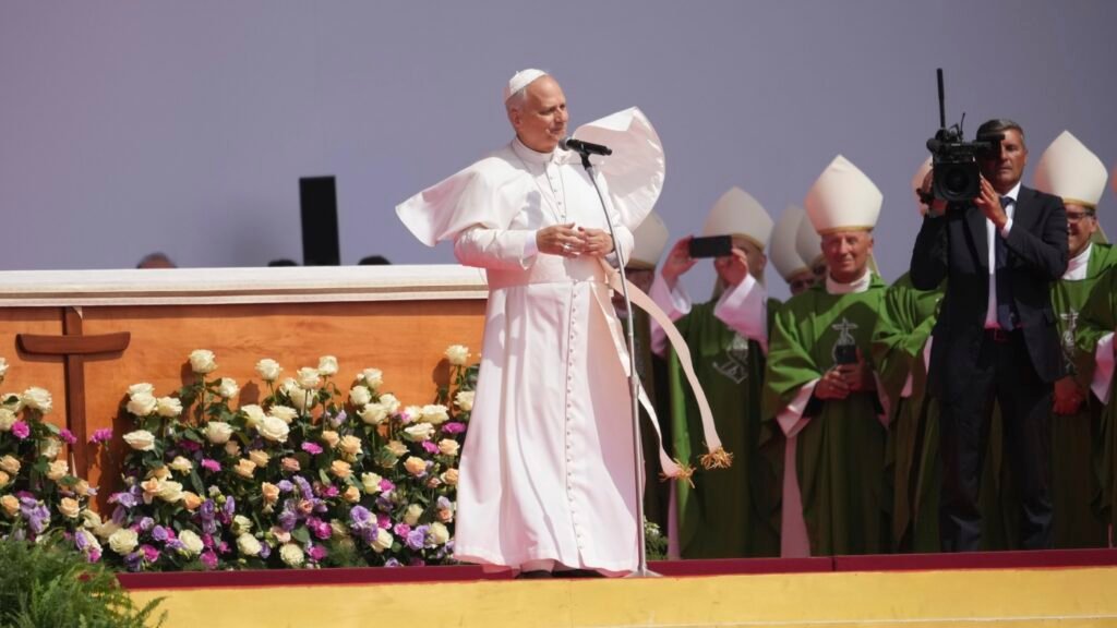 Pope Leo tells 1 million Catholic youths they are sign 'different world is possible' : NPR