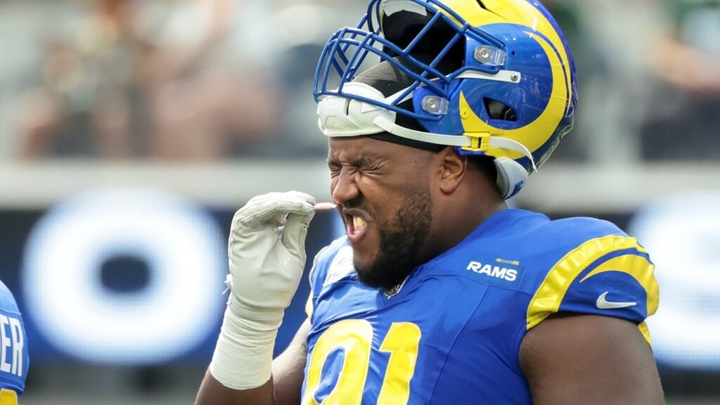 The NFL banned smelling salts. Here's why : Shots