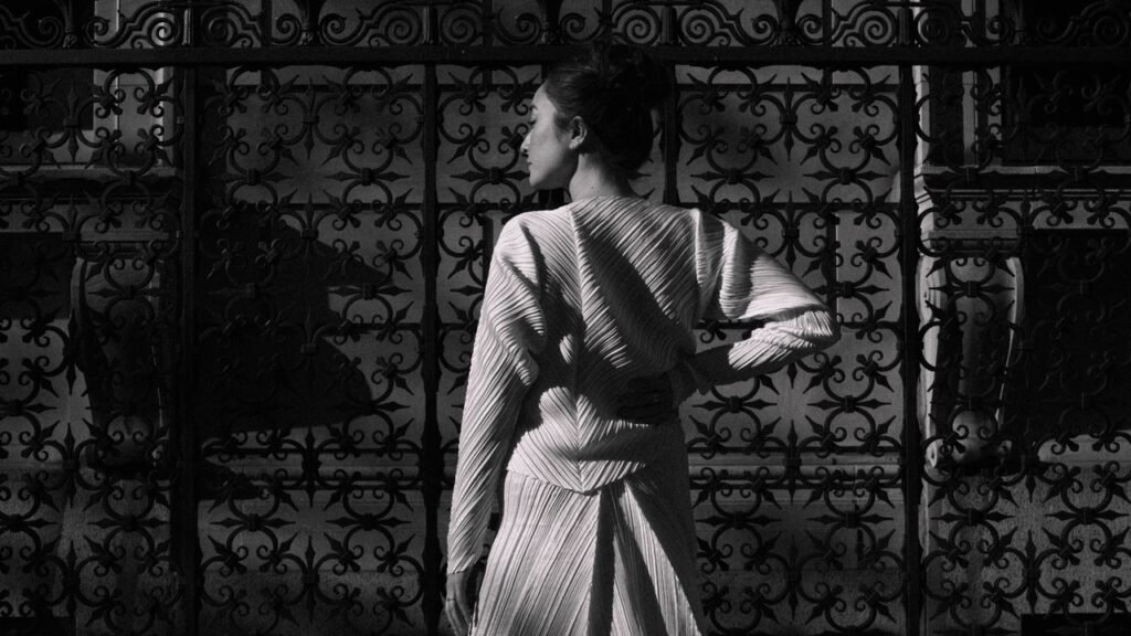 This Bride Wore Her Mom’s Custom Issey Miyake Wedding Look From the ’80s