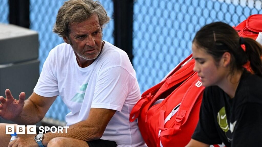 Emma Raducanu chatting with coach Francesco Roig