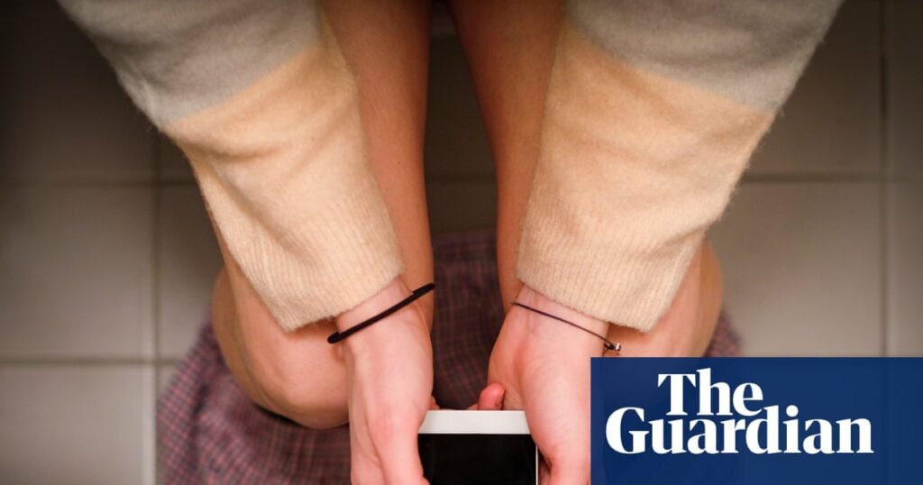 Set a two TikTok toilet limit to reduce haemorrhoid risk, doctors advise | Medical research