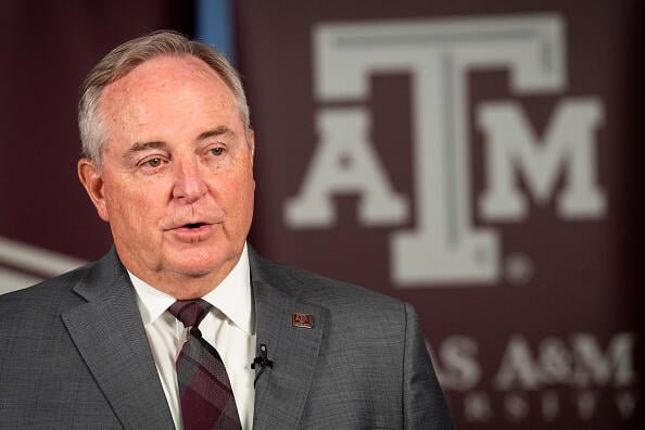 Texas A&M President Steps Down Under Pressure Texas A&M President Steps Down Under Pressure