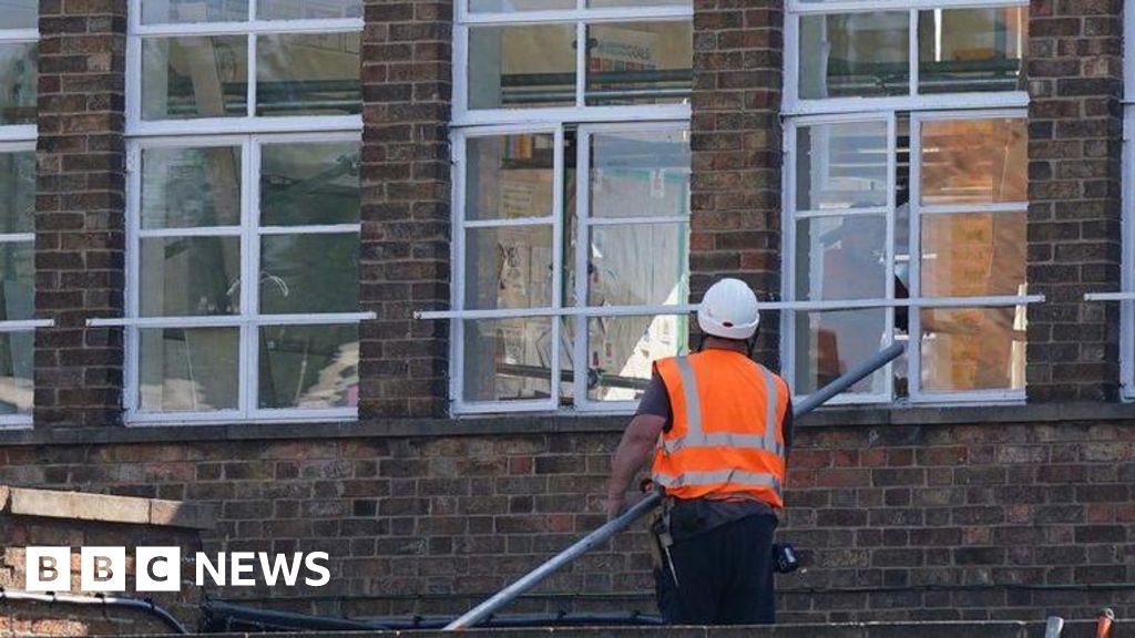 Raac will be removed from schools by 2029, government says Raac will be removed from schools by 2029, government says