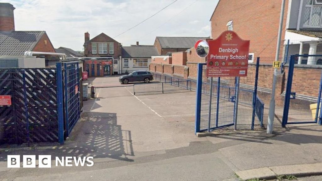 Luton school building to close for essential ceiling repairs Luton school building to close for essential ceiling repairs