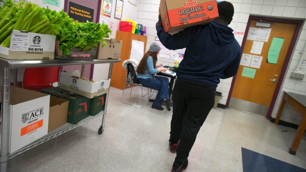 Pittsburgh school food pantry helps students weather SNAP delays : NPR Pittsburgh school food pantry helps students weather SNAP delays : NPR
